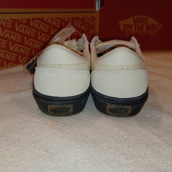 Vans Men's 6.5/Women's 8 Gilbert Crockett Pro Antique White/Black VN0A5JIF86H - Picture 8 of 12